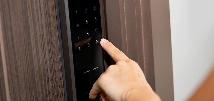 Smart Electric Locks Replacement Services in Berwyn, IL