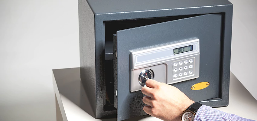 Jewelry Safe Unlocking Service in Berwyn, Illinois