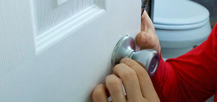 Vintage Door Knob Replacement in Berwyn, IL